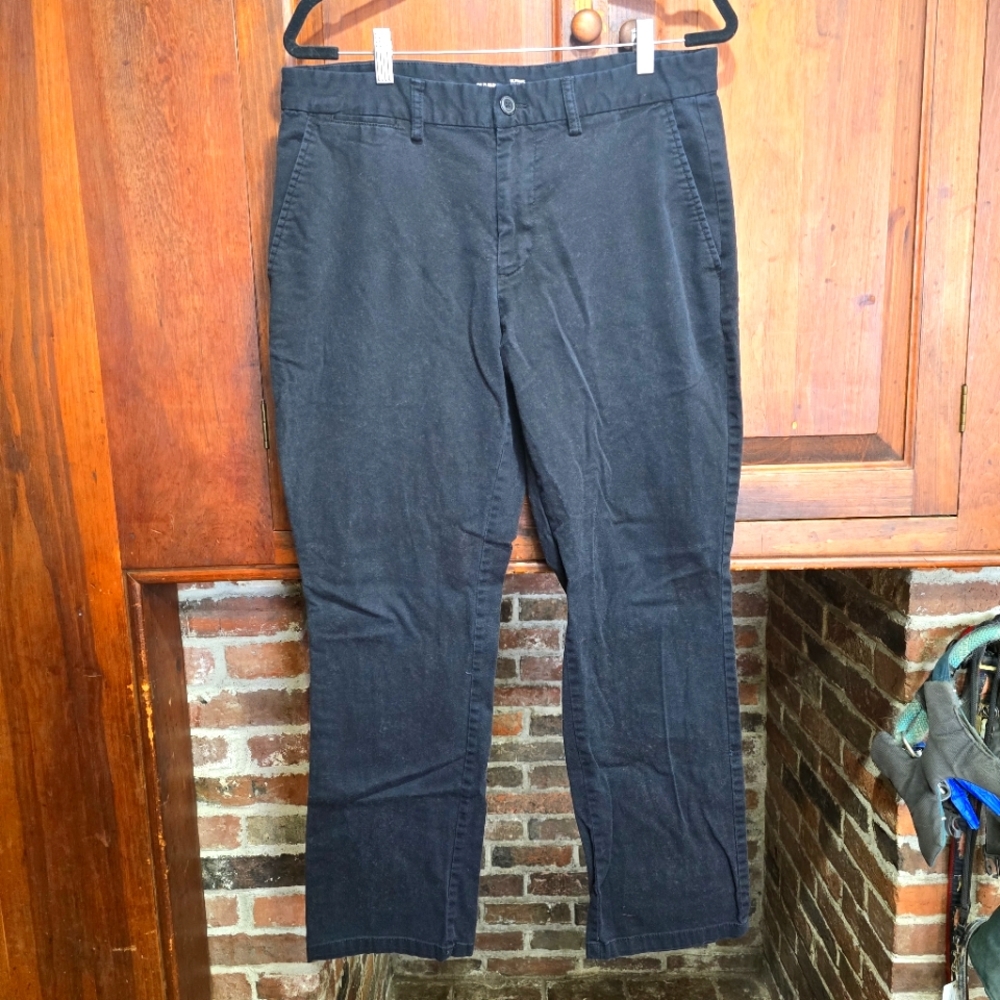 Black Old Navy Ultimate Straight Pants - 33 x 30